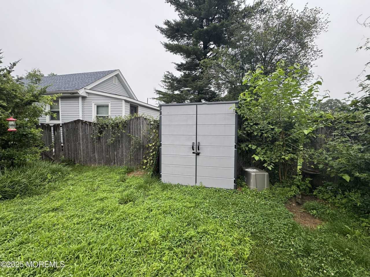 14 Sycamore Ave - Photo 5 of 25