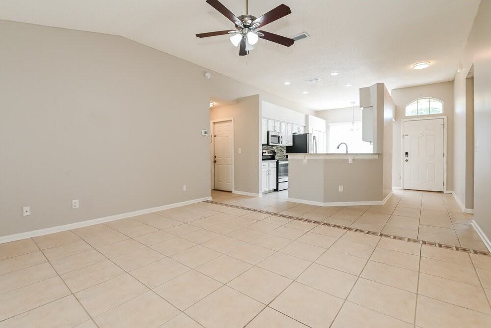 13247 Companion Cir S - Photo 4 of 16