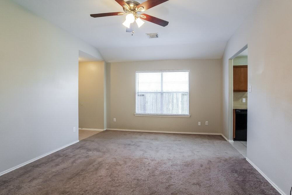 4339 Plumeria Ave - Photo 4 of 16