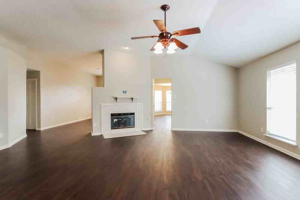 20722 Lake Park Trl - Photo 3 of 16