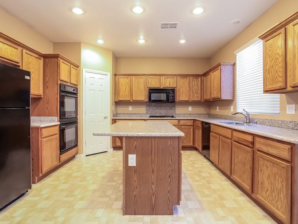 5929 Grey Goose St - Photo 4 of 12