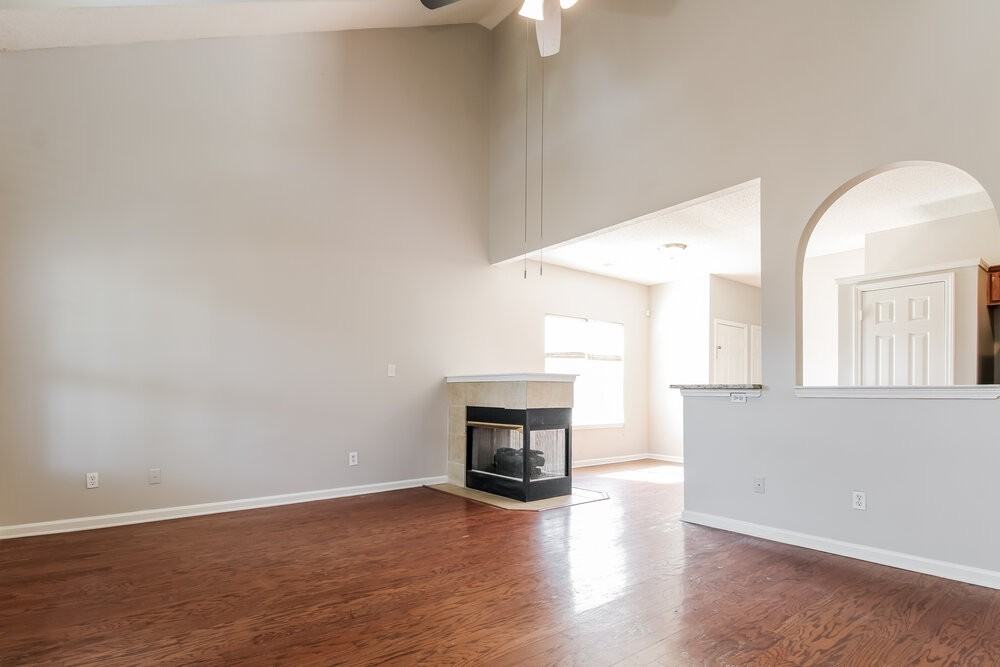 3961 Lipscomb Cv - Photo 5 of 17