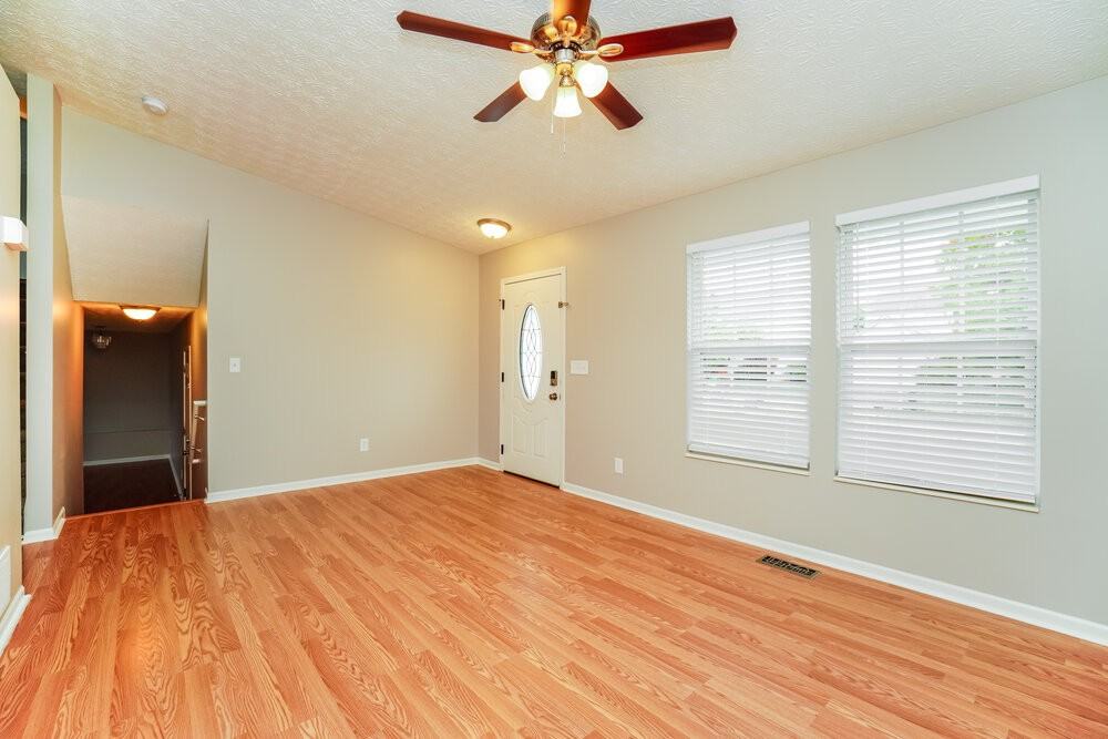 5651 Readers St - Photo 7 of 19