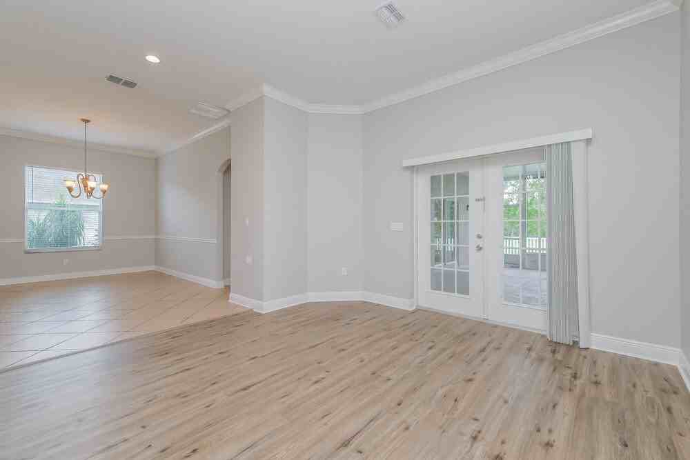 5403 Kirkshire Ln - Photo 3 of 16
