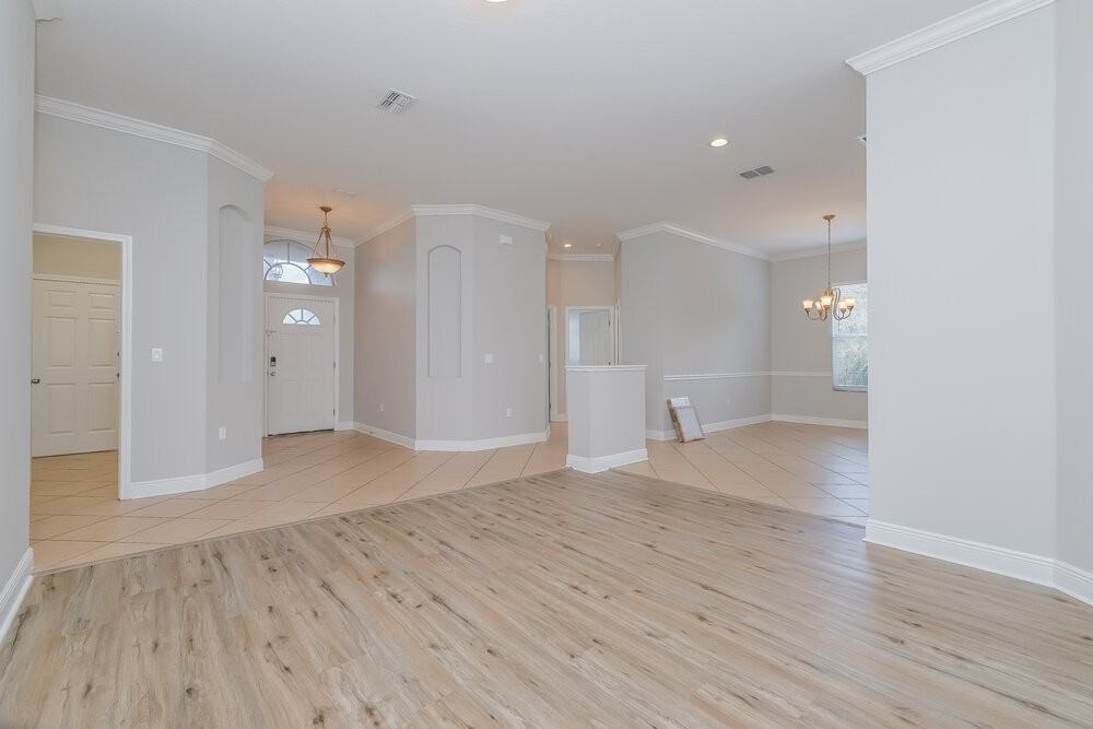 5403 Kirkshire Ln - Photo 4 of 16