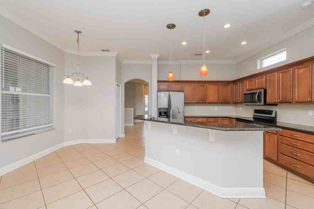 5403 Kirkshire Ln - Photo 7 of 16