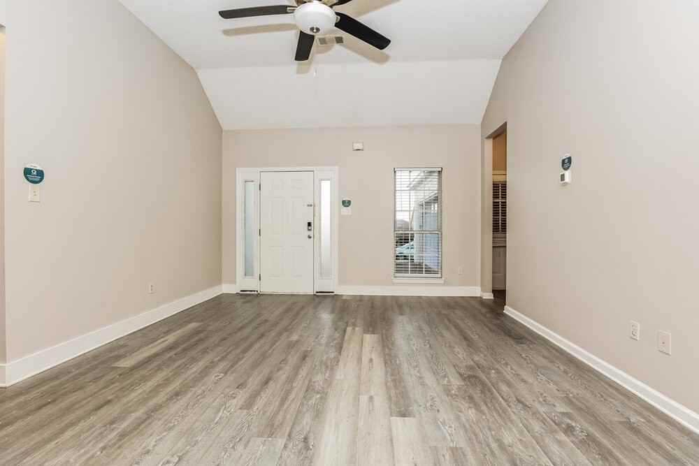 75 Susanne Dr - Photo 5 of 16