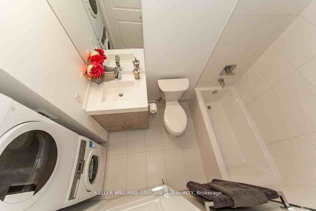 251 Jarvis Street #522 - Photo 3 of 24