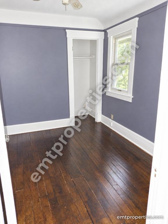 1119 E River St - Photo 3 of 11