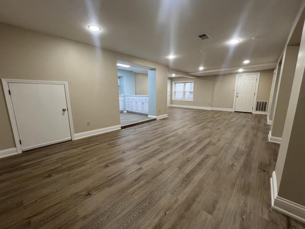 1320 Barret Ave - Photo 3 of 30