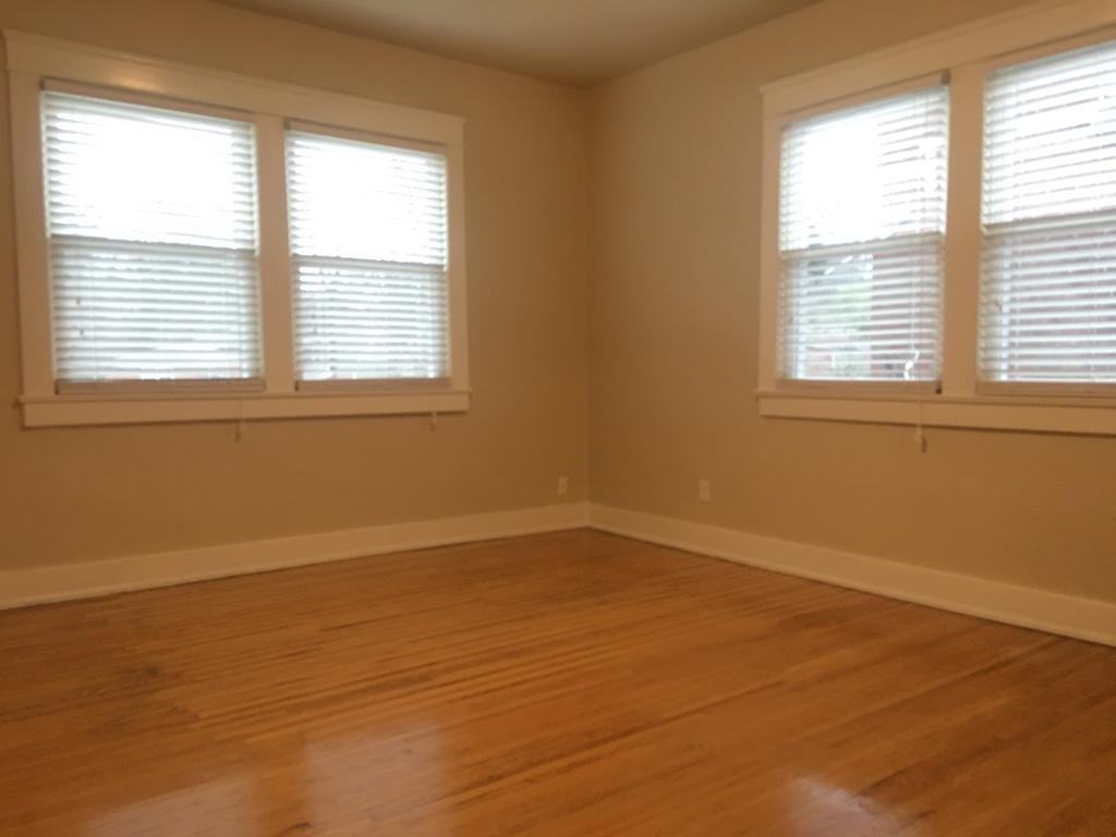 1312 Barret Ave - Photo 3 of 16