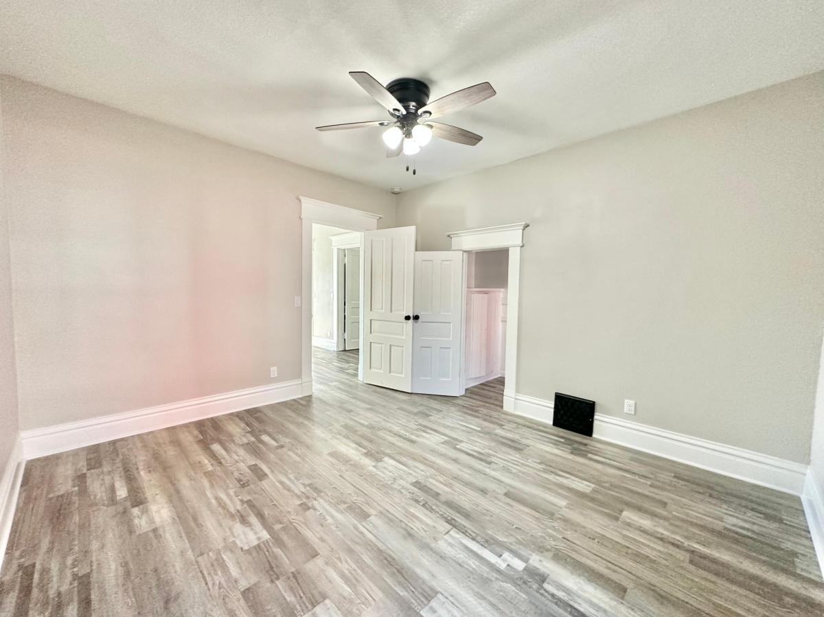 321 8th Street - Photo 5 of 15