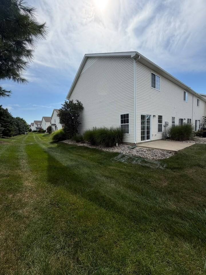 9770 Green Knoll Dr #1 - Photo 3 of 35