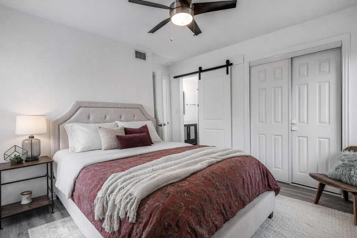 2427 Tolosa Dr - Photo 5 of 9