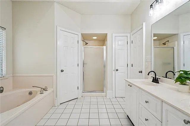 420 Choctaw Dr - Photo 3 of 15