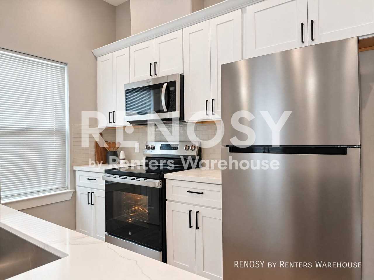 4124 Vaughn St - Photo 3 of 19