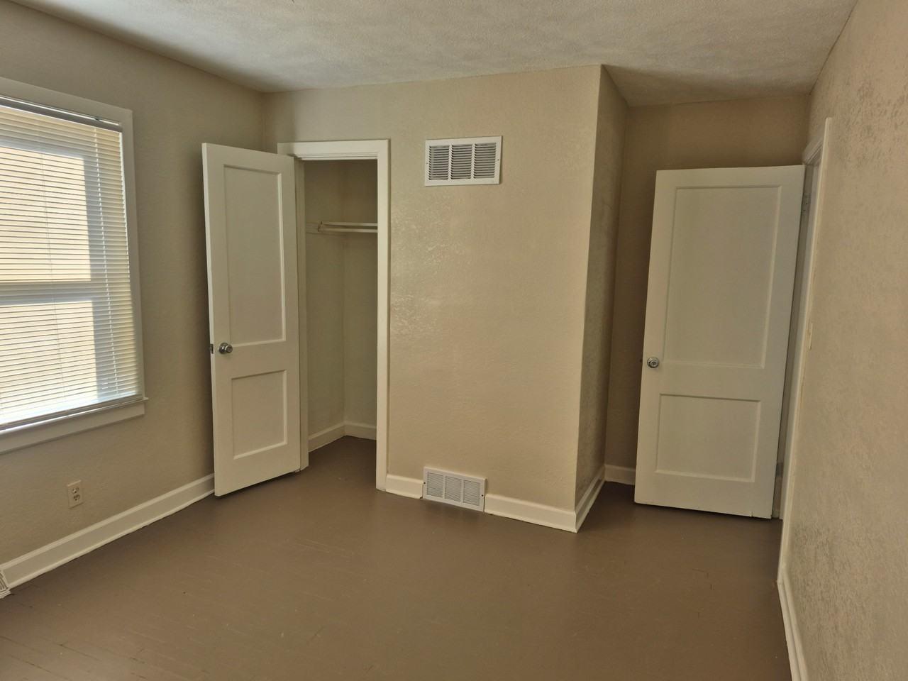 1852 E 78th St #1 - Photo 4 of 13