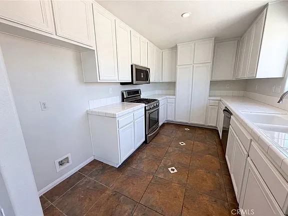 13185 Great Falls Avenue - Photo 4 of 6