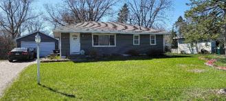 10522 Madison St Ne - Photo 1 of 1