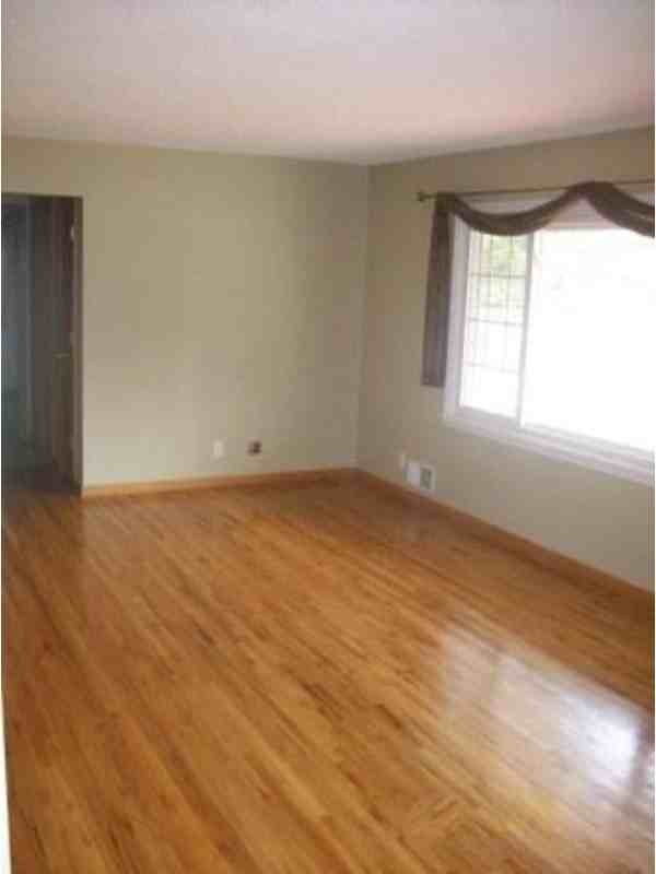 10522 Madison St Ne - Photo 5 of 10