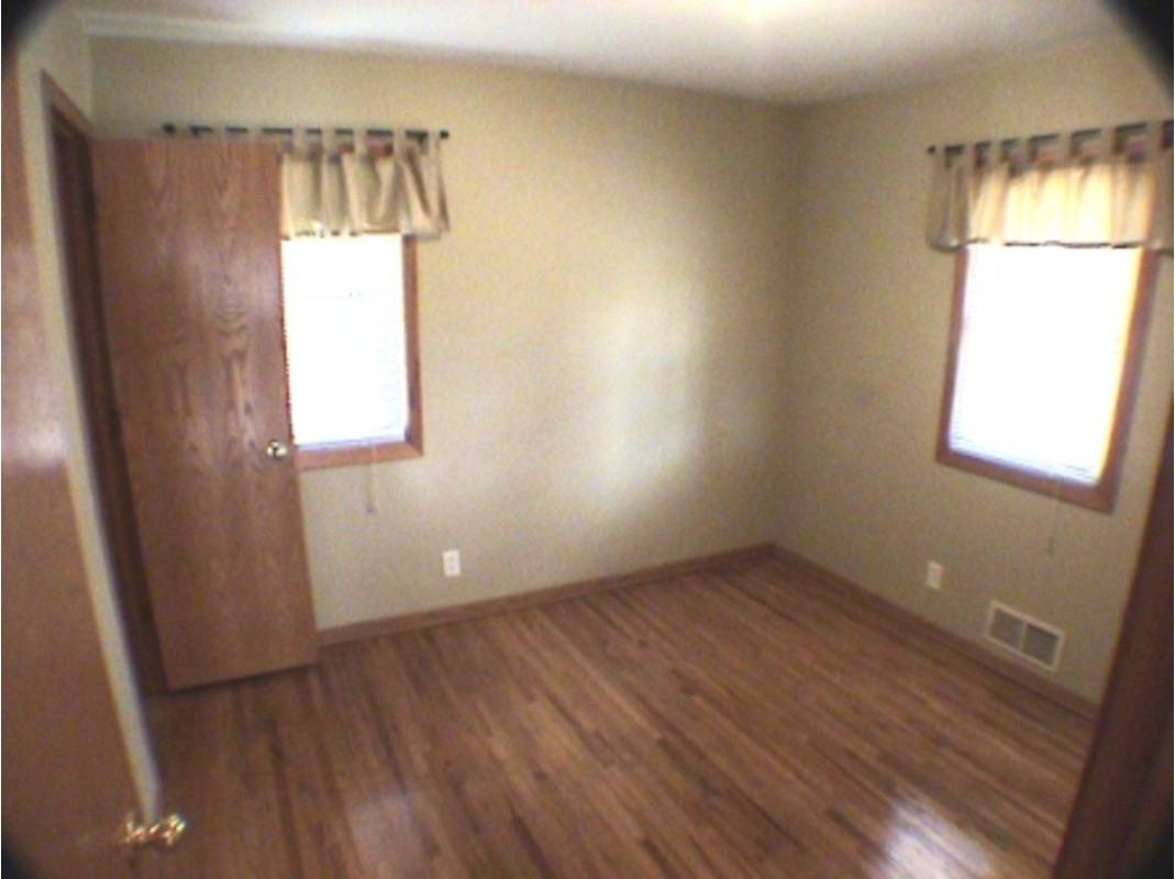 10522 Madison St Ne - Photo 7 of 10