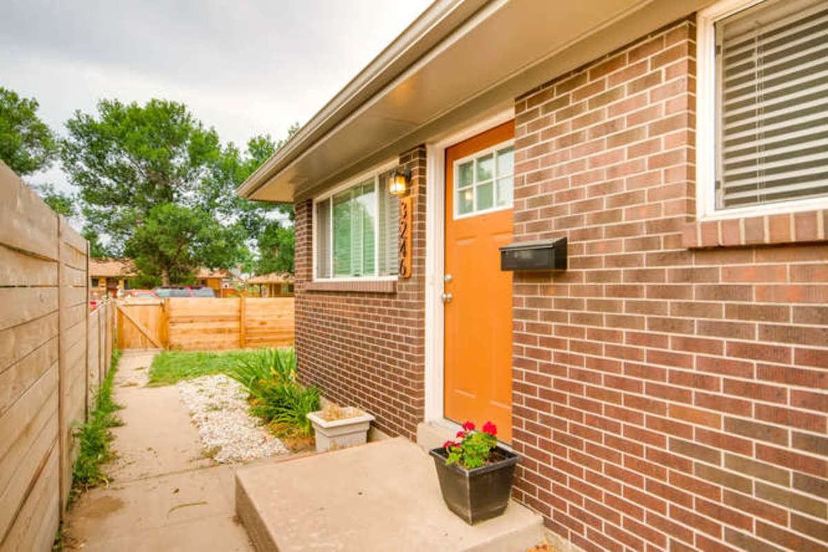 3246 N Milwaukee St - Photo 2 of 13
