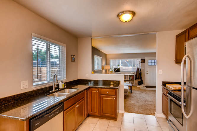 3246 N Milwaukee St - Photo 6 of 13