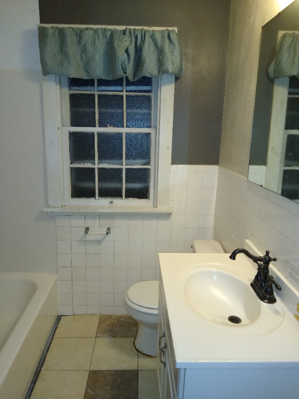 3408 Charlack Ave - Photo 4 of 7