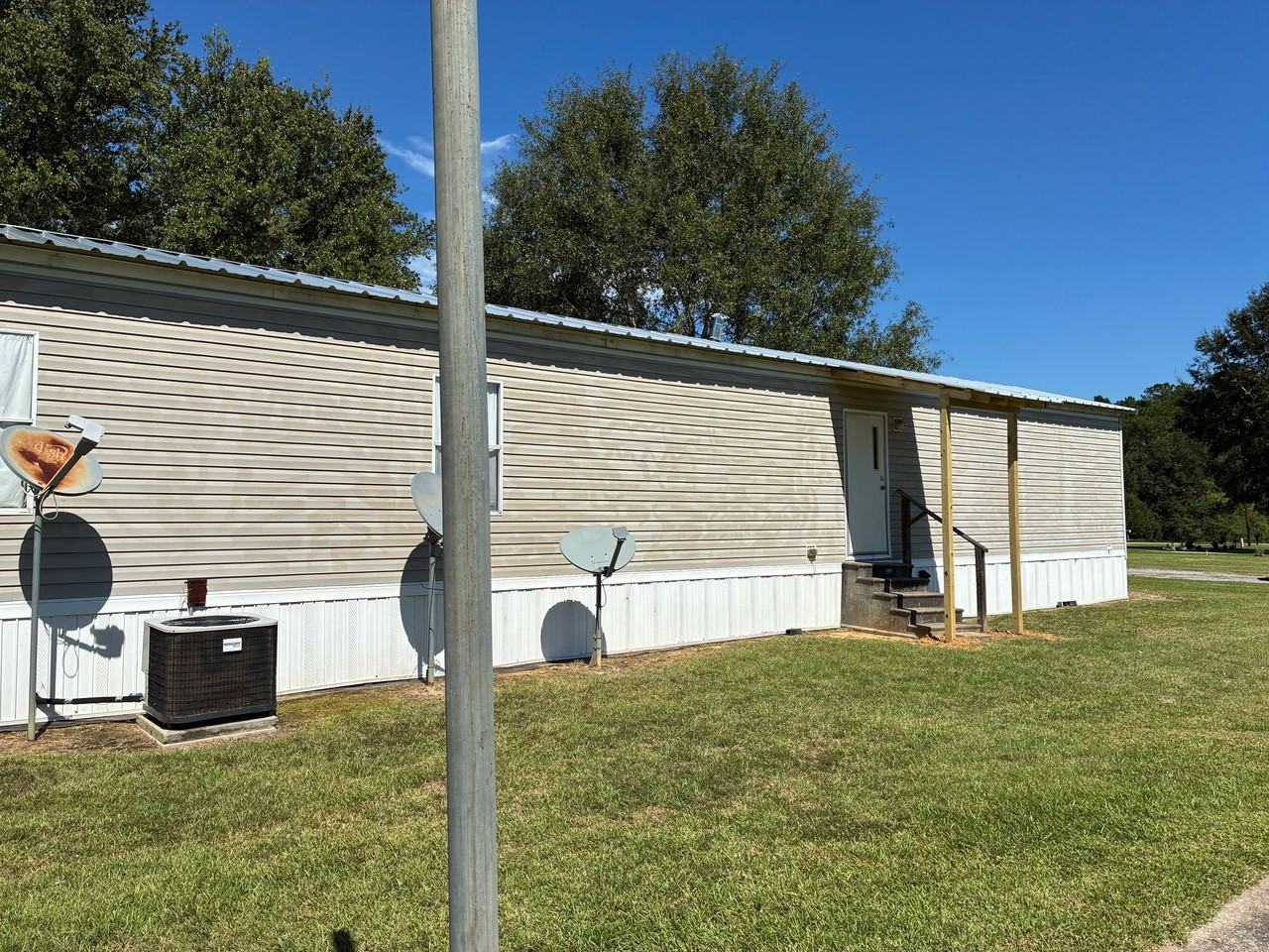 3226 Blythe Rd - Photo 4 of 17