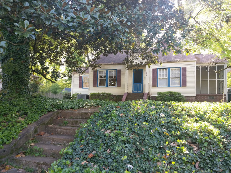 211 Avery St - Photo 2 of 10
