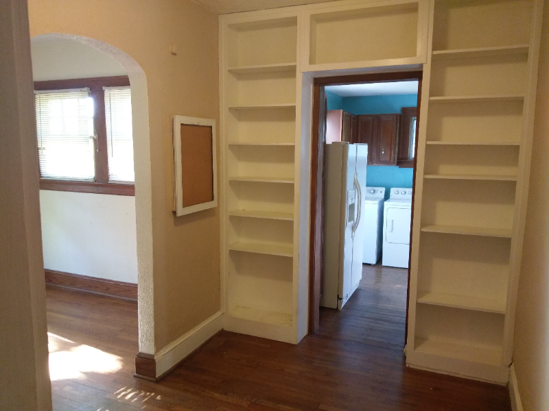 211 Avery St - Photo 6 of 10
