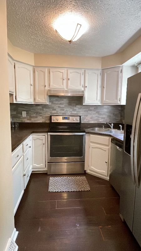 7572 Tyjon Cir - Photo 3 of 20