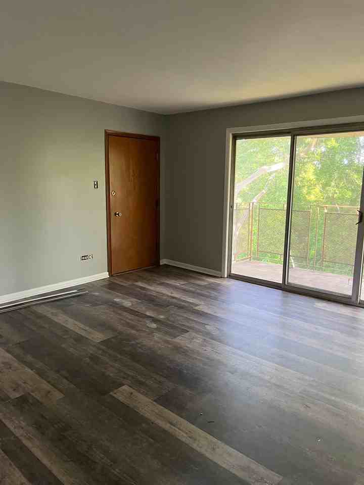 13058 Wood St #3WEST - Photo 4 of 6