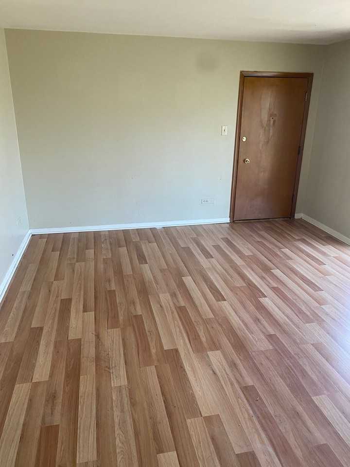 13058 Wood St #3WEST - Photo 5 of 6
