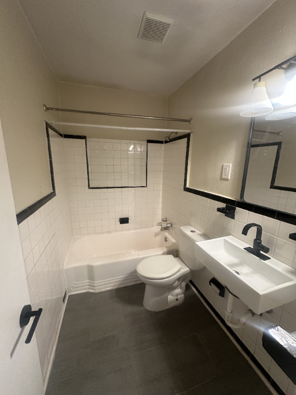 4219 Chamberlayne Ave #2 - Photo 5 of 10