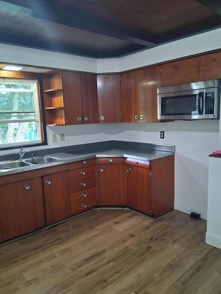 64 Spring St - Photo 2 of 9