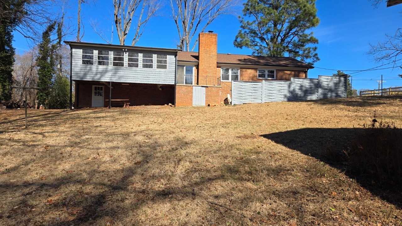 6303 Stockbridge Ct - Photo 2 of 18