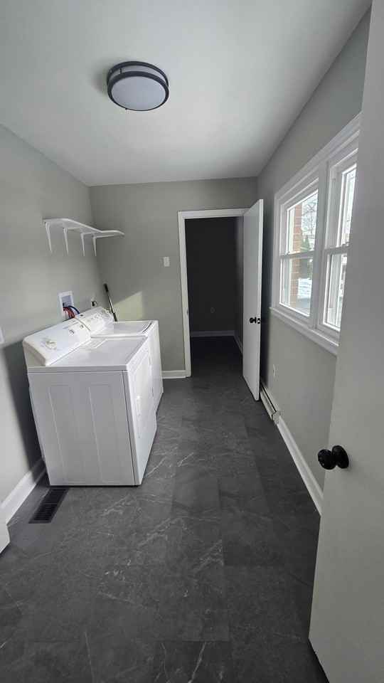 6303 Stockbridge Ct - Photo 5 of 18