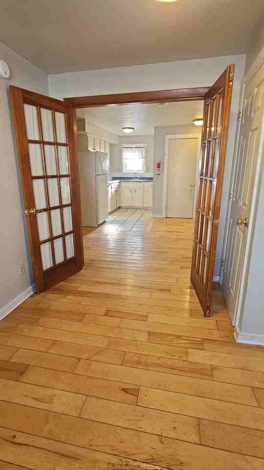 154 N Seminary St #3 - Photo 3 of 8