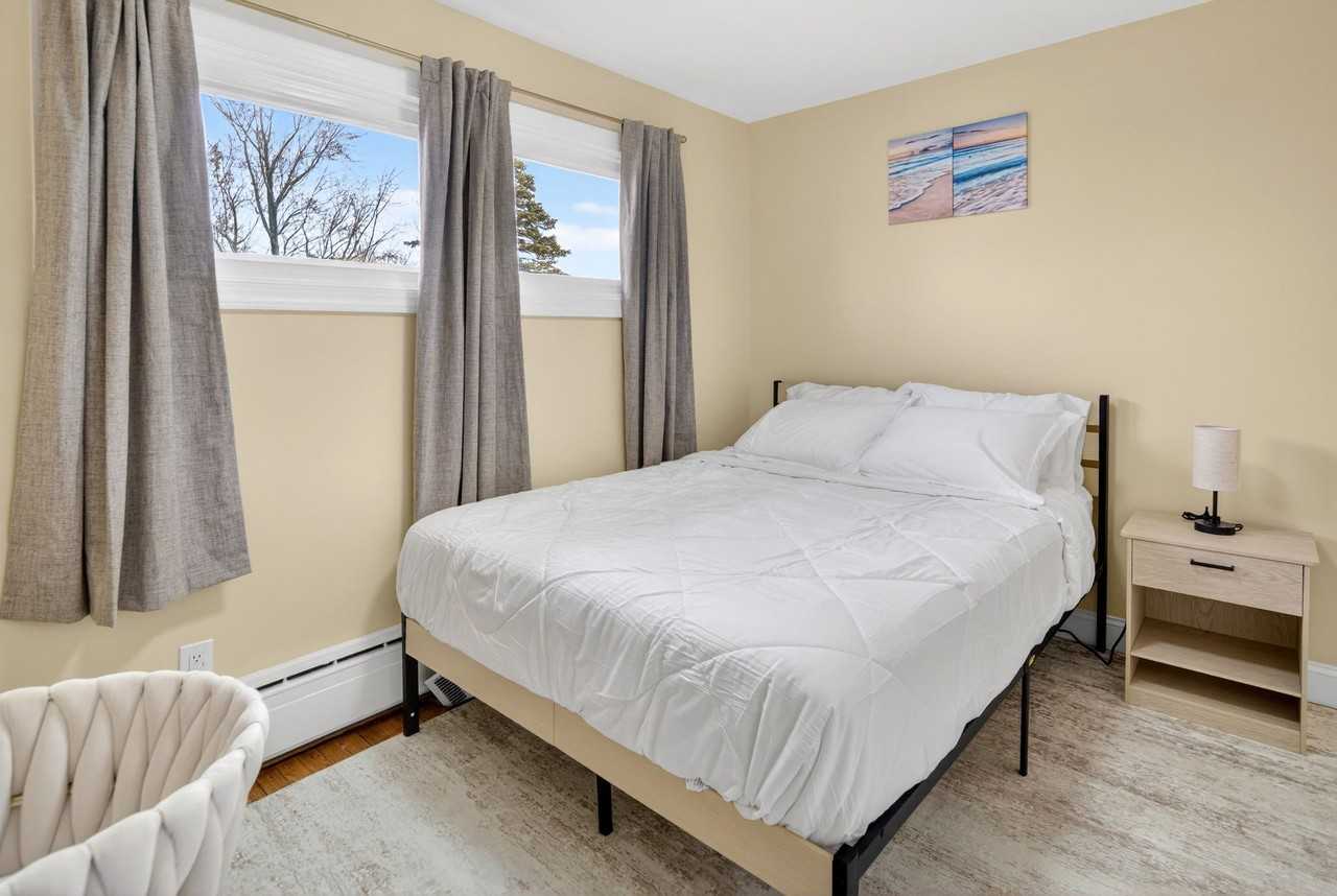 44 Fullerton St - Photo 4 of 6
