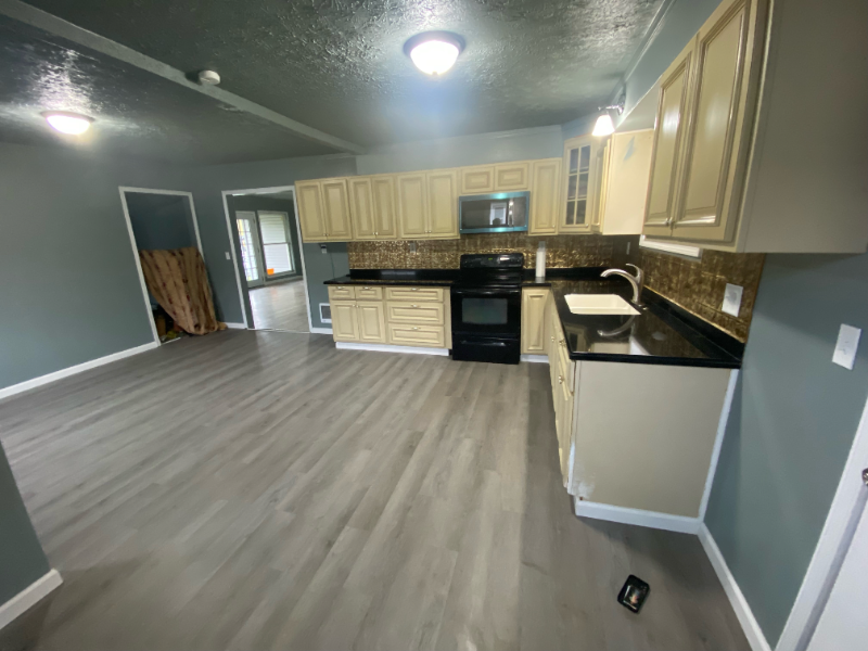 3909 4th Ave - Photo 6 of 9
