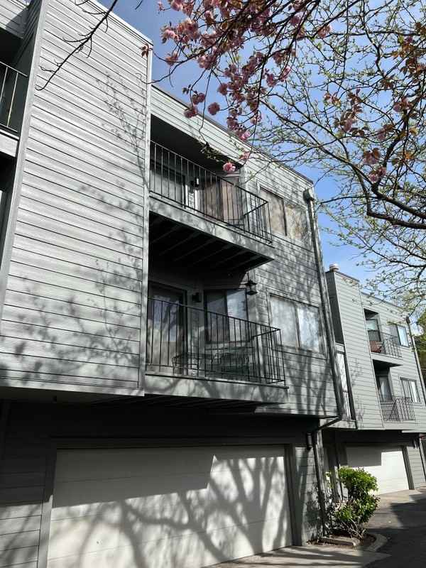 480 N Wall St #C203 - Photo 4 of 17