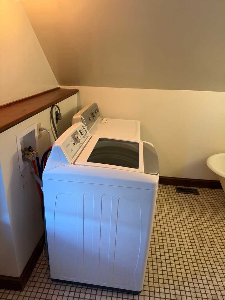 37 Chase St #3 - Photo 5 of 10
