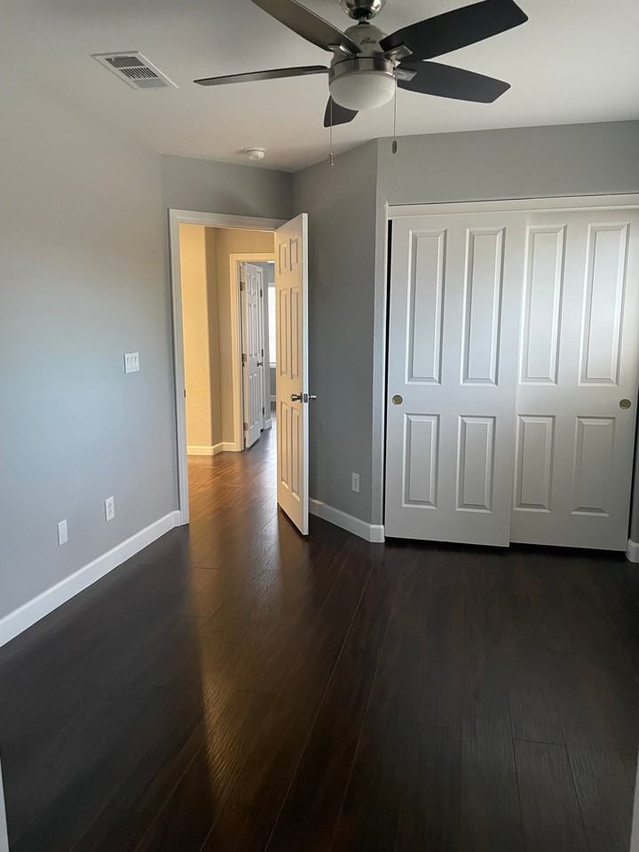 2476 Swan Ridge Ave - Photo 2 of 20