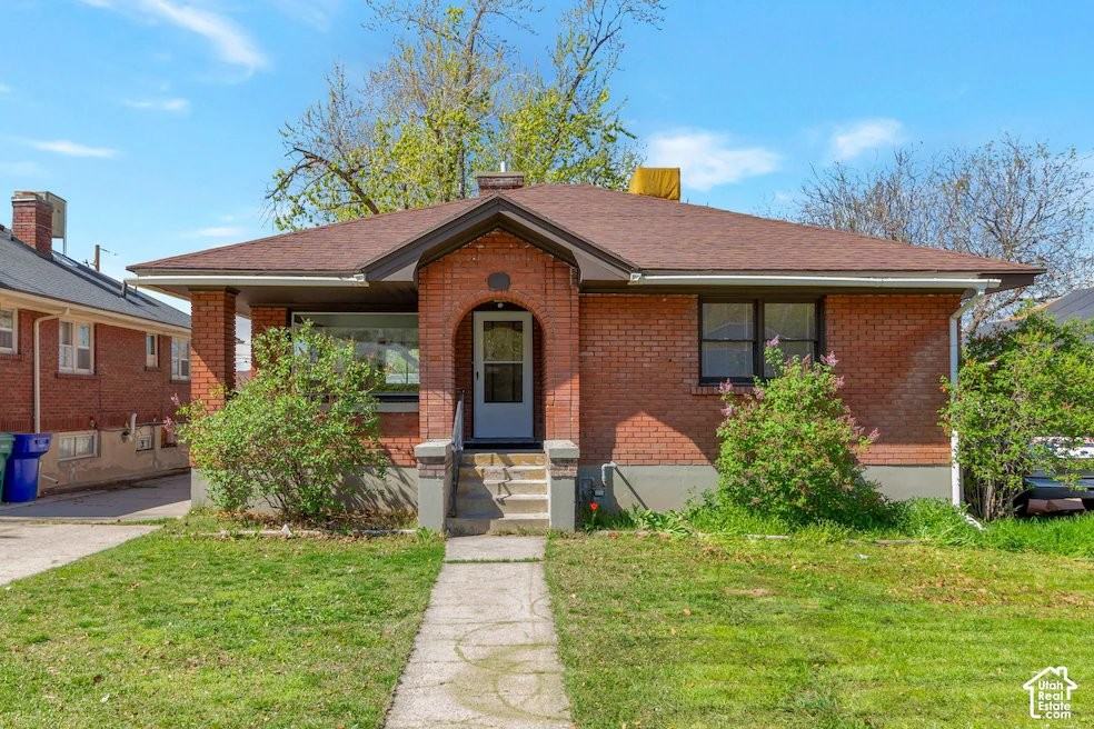 2979 Jackson Ave - Photo 2 of 16