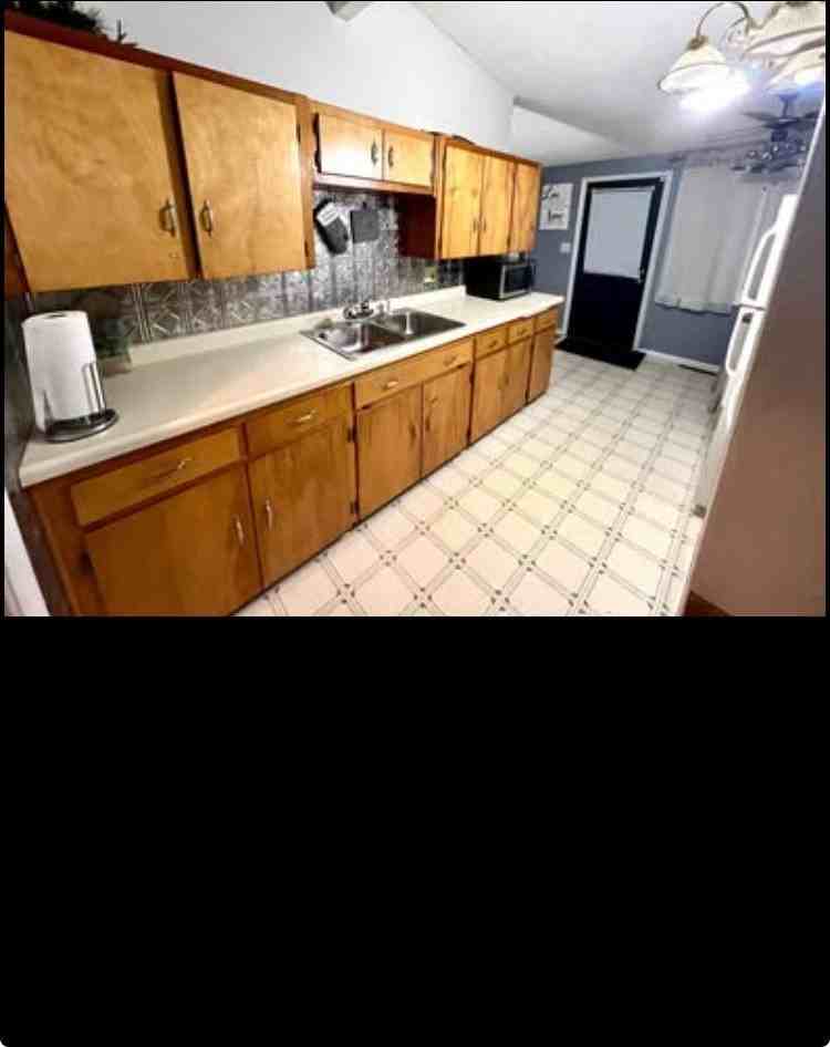 1964 Nokomis Ave - Photo 3 of 10
