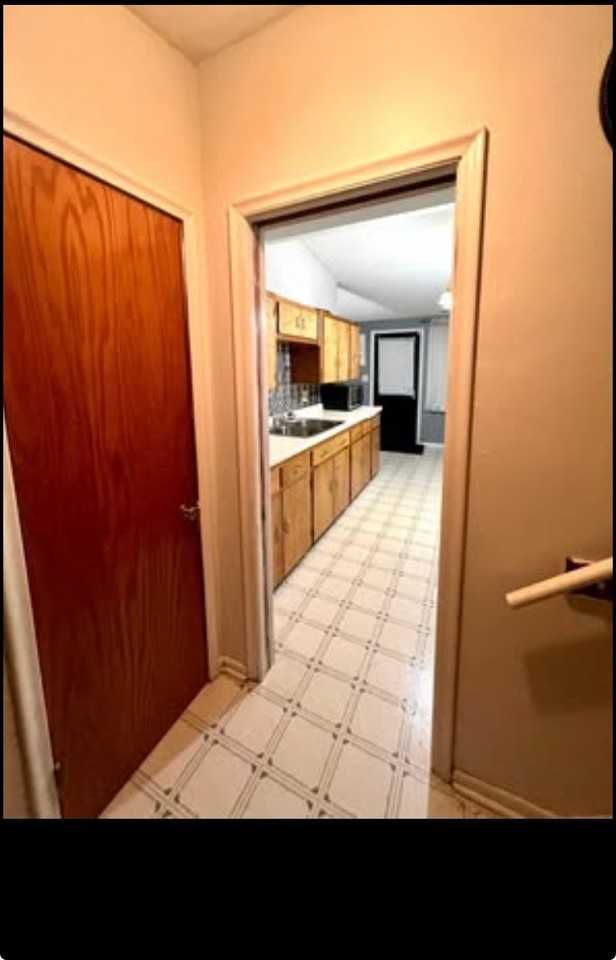 1964 Nokomis Ave - Photo 4 of 10