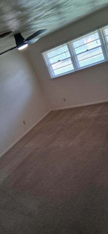 4912 11th St - Photo 5 of 19