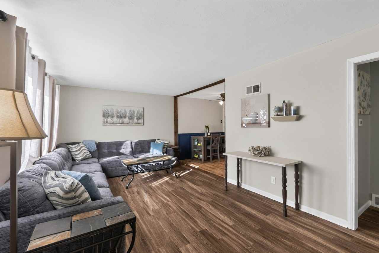 6703 N Campbell St - Photo 3 of 17