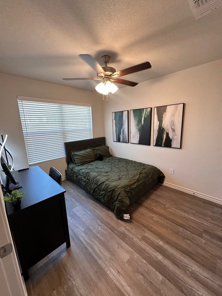 5704 Mcgregor Ct #A - Photo 2 of 15